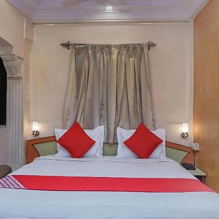 Hotel Tushar Πούνε Εξωτερικό φωτογραφία