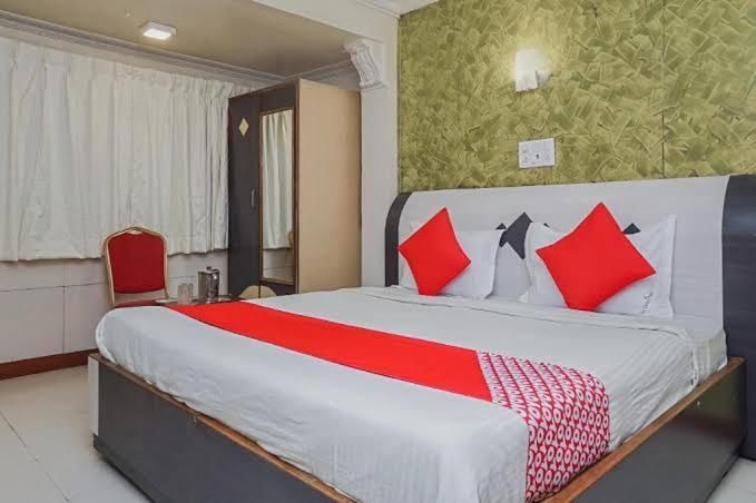 Hotel Tushar Πούνε Εξωτερικό φωτογραφία