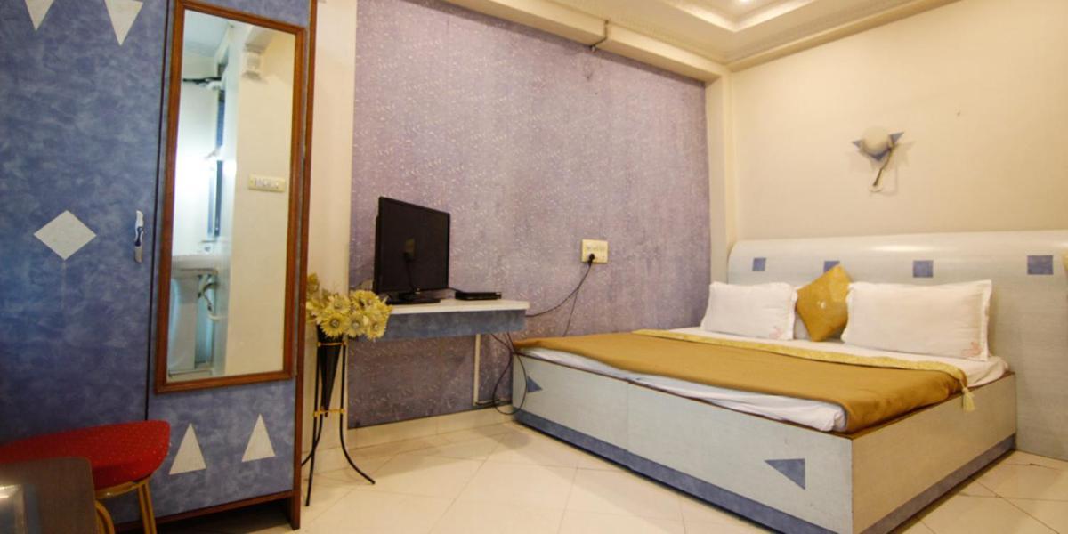 Hotel Tushar Πούνε Εξωτερικό φωτογραφία