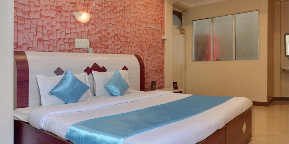 Hotel Tushar Πούνε Εξωτερικό φωτογραφία