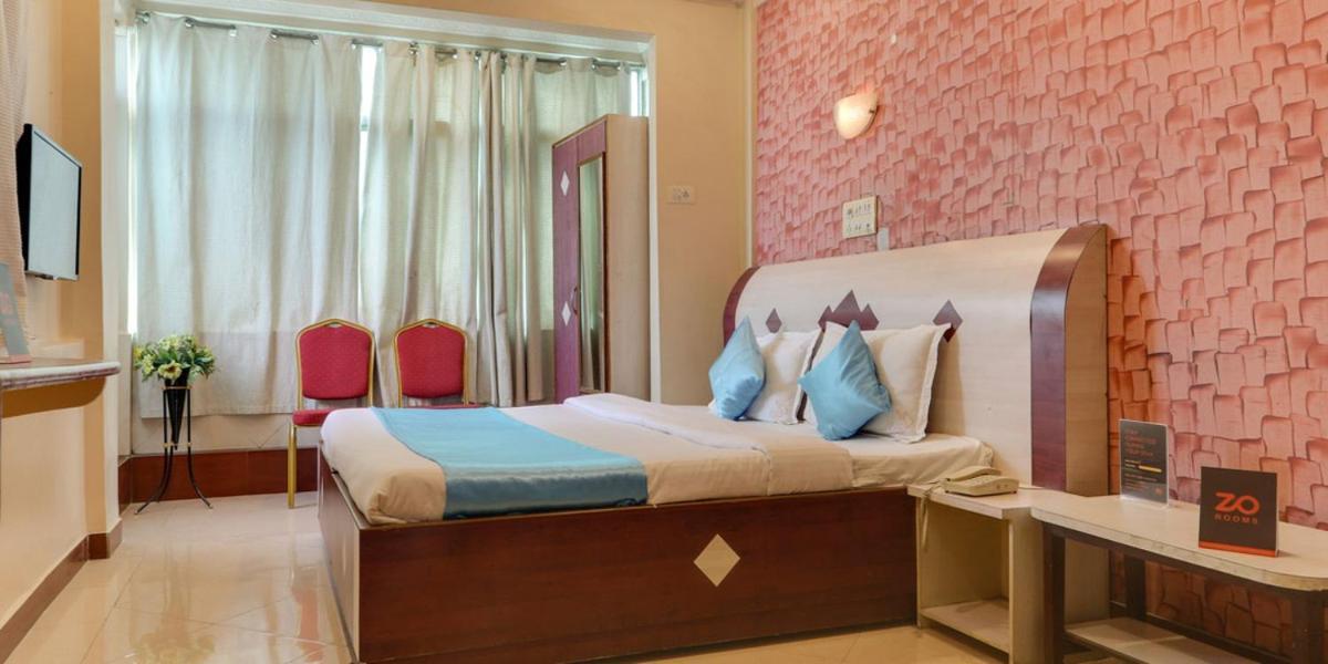 Hotel Tushar Πούνε Εξωτερικό φωτογραφία