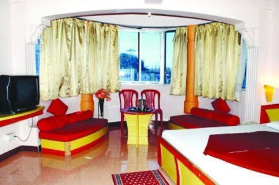 Hotel Tushar Πούνε Εξωτερικό φωτογραφία